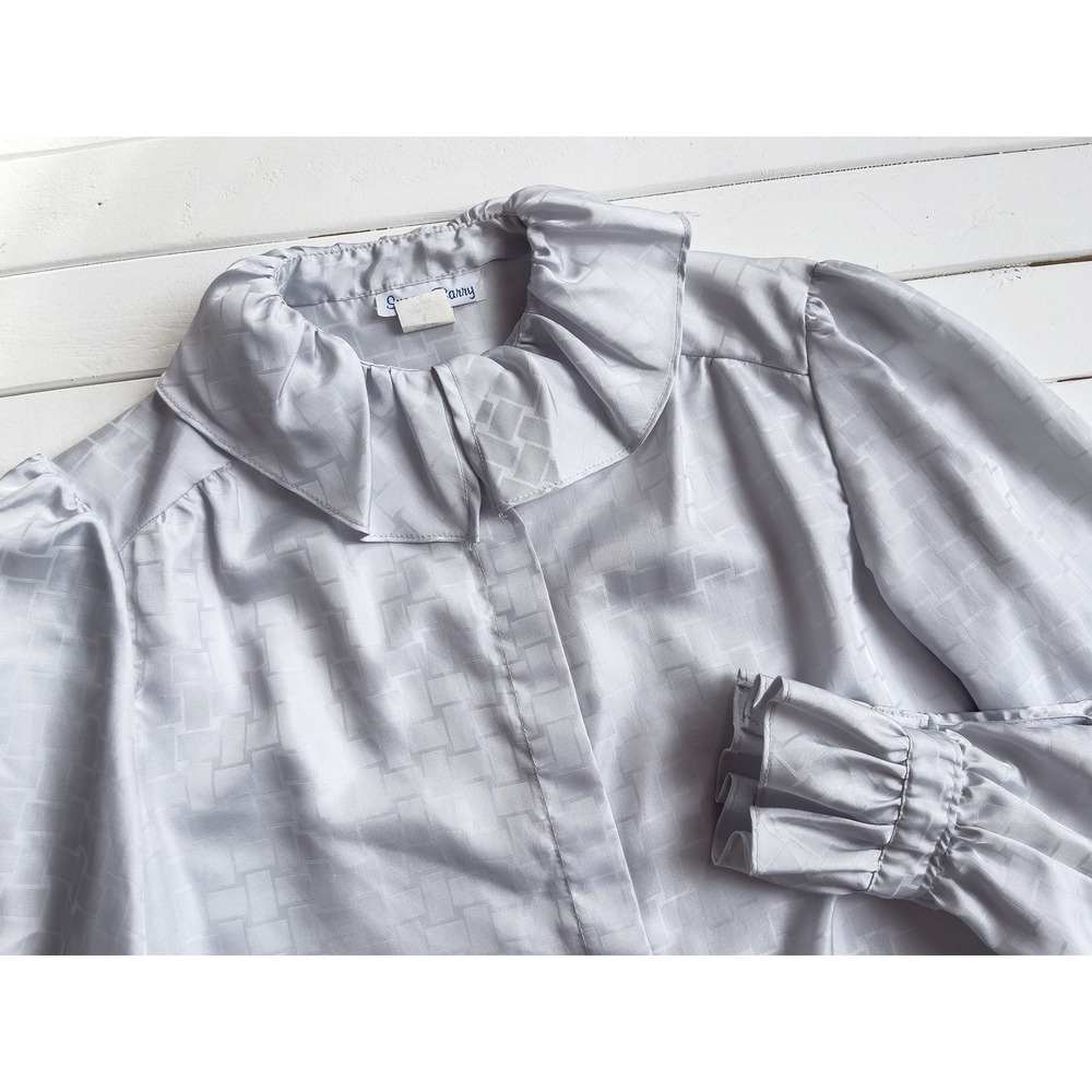 gray jacquard blouse | 70s 80s vintage silver silky ruffled‎ collar shirt